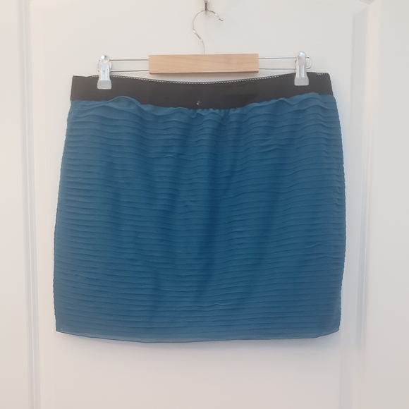 Blue Mini Skirt - Picture 2 of 4